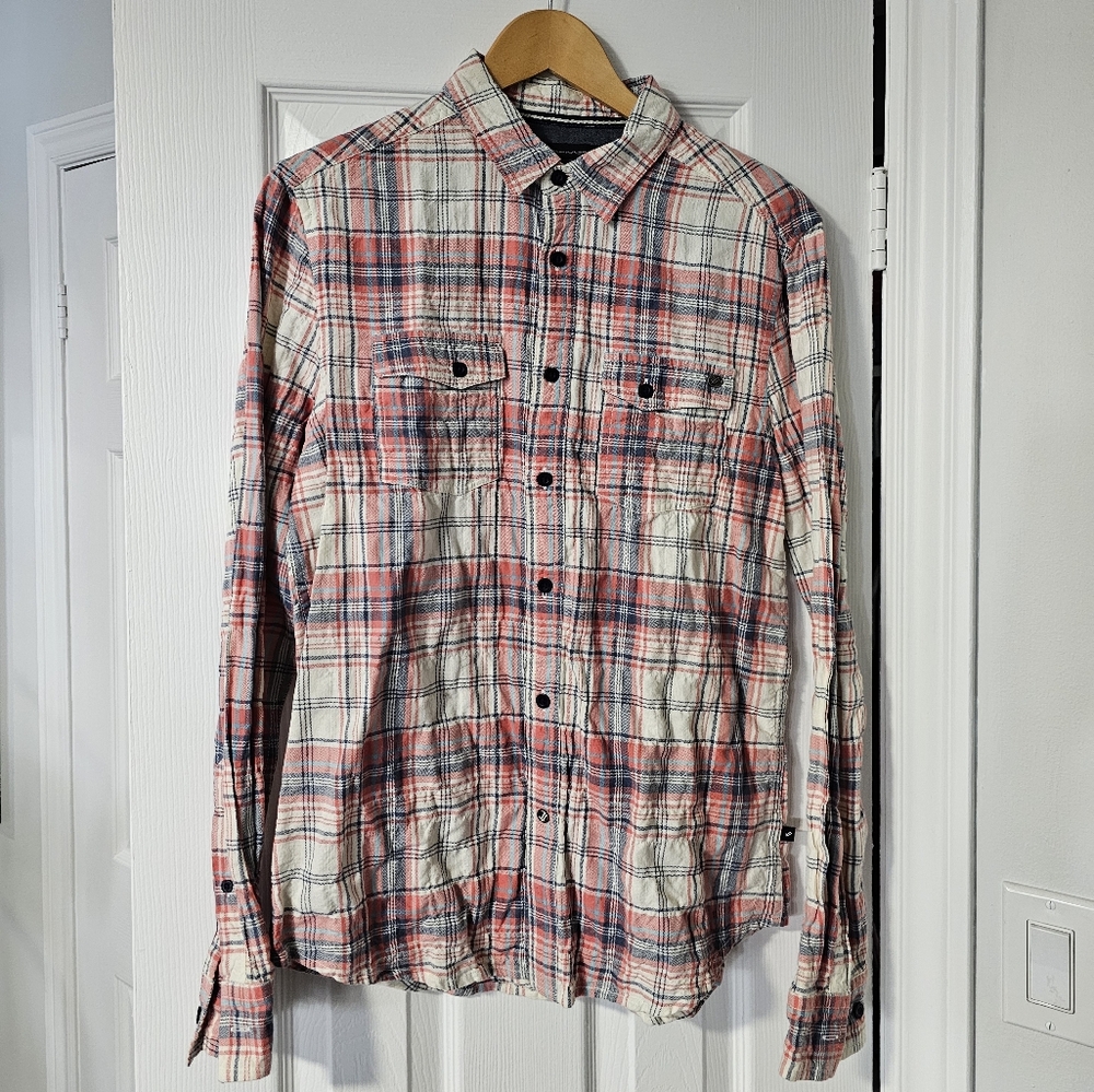 Men's plaid button shirt